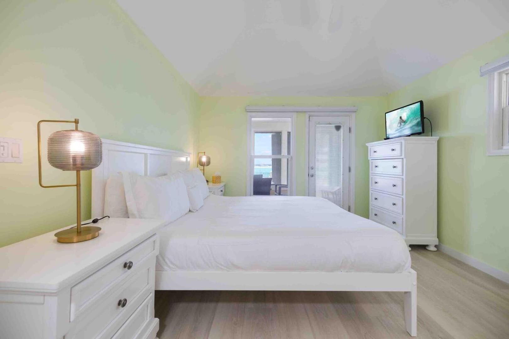 Thatch Hill - Renovated Beach House With Pool, Short Walk To The Rum Point Club Driftwood Village المظهر الخارجي الصورة